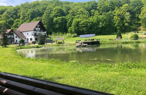 Sinca Veche Resort | Valea Salbatica