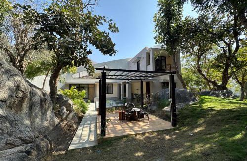 Wasda Resort | Valencia Club and Resort - Luxury Nature Resort ,Foot hills of Mount Abu