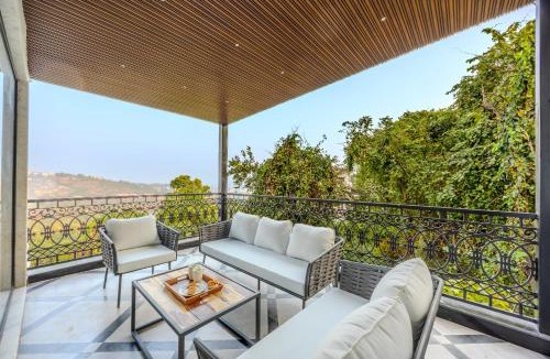 Parra Villa | Valley View 5-BHK Villa With Private Pool, Sit-out Areas, TT Table, Pool Table , Bar & Scenic Views