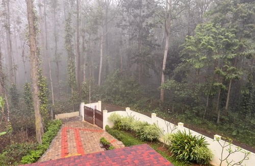 Yercaud Villa | Vamsi's Woodside