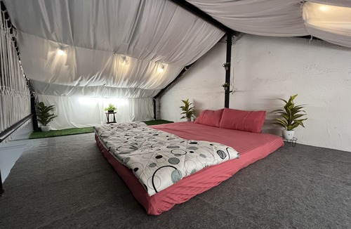 Ambavna House | Vanilla Farms- Aesthetic Homestay perfect for Hikers, Birdwatchers & Astronomers
