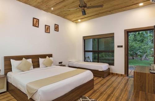 Avarghani Hotel | Vann Vaikuntham