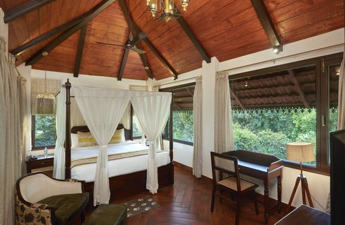 Avarghani Hotel | Vannraj Resort and Spa