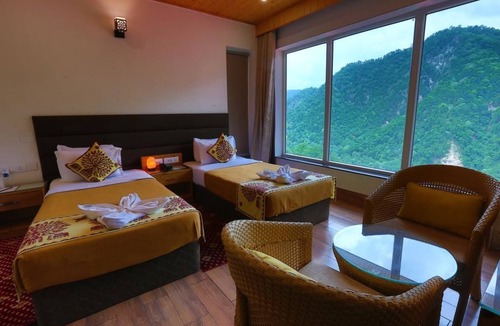 Paliyal Gaon Hotel | Veda5 Ayurveda And Yoga Retreat