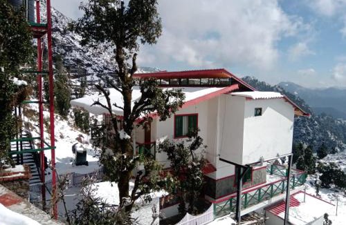 Bullawala Villa | VEENU'S COTTAGE-views heater bonfire barbeque wifi MUSSOORIE