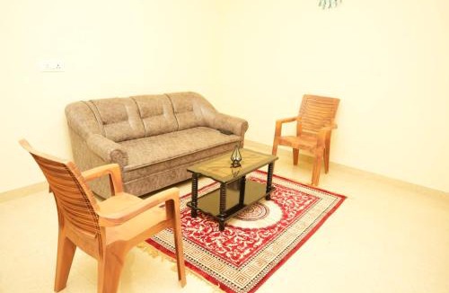 Annamalai Nagar House | Vel Om Home Stay