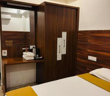 Dharapuram Hotel | Velavan Heritage Inn