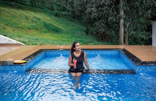 Chithirapuram Hotel | Velvet Revive Munnar