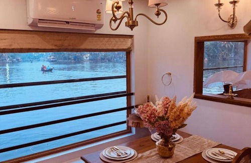 Alappuzha Hotel | Venice Premium Houseboats Alleppey