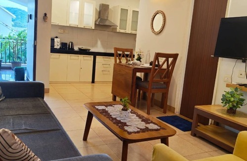 Mapusa Apartment | Verdé Nook 1BHK, Art & Green Seat-Out in Siolim