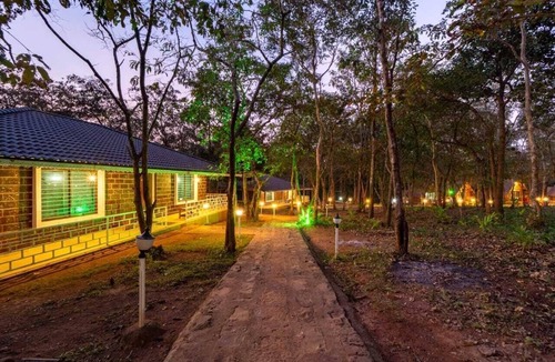 Haliyal Hotel | Verdant Cottages
