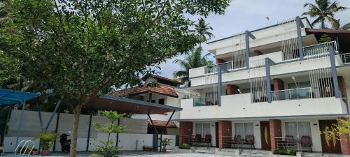 Varkala Resort | Verdant View Beach Resort Varkala