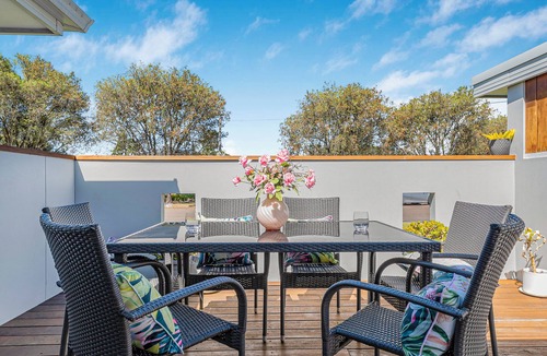 West Gosford House | Very convenient spot in Gosford/near M1HW, CBD, hospital, stadium, water view