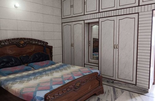 Chandigarh Apartment | Very Hygienic Home. All services available at one place. Come, stay.