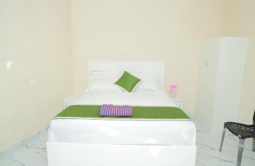 Chettikulam Hotel | Vetri Residency