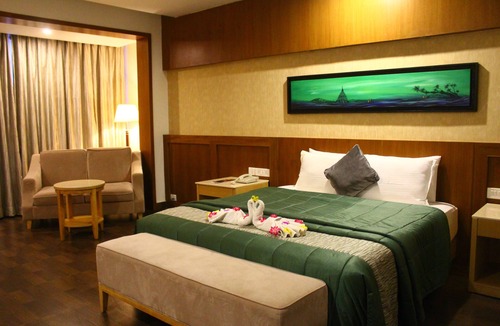 Injambakkam Hotel | VGP Golden Beach Resort