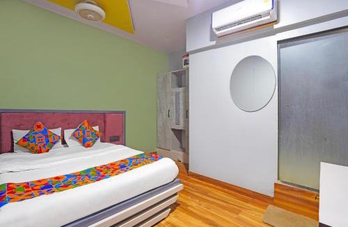 Clover Park Hotel | Via Arya