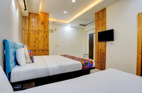 Nerul Hotel | Via Blissful Stays
