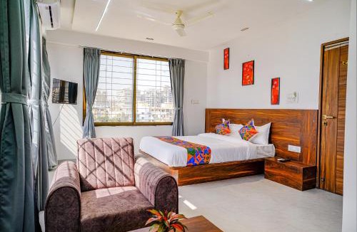 Wakad Hotel | Via Crystal Inn