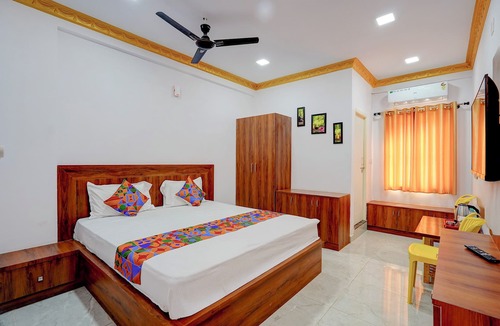 Bengaluru Hotel | Via Guru Residency - Kengeri