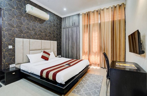 IMT Manesar Hotel | Via Next Home