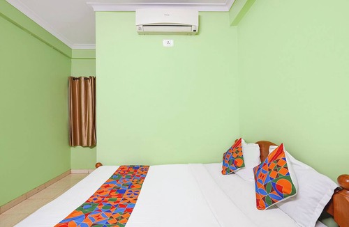 Yeshwanthpur Hotel | Via Sree Nandanam Residency