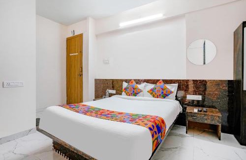 Wakad Hotel | Via Wakad Villa