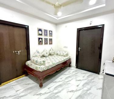 Ramachandrapuram Apartment | Vididhi by N - 1BHK Retro Stay