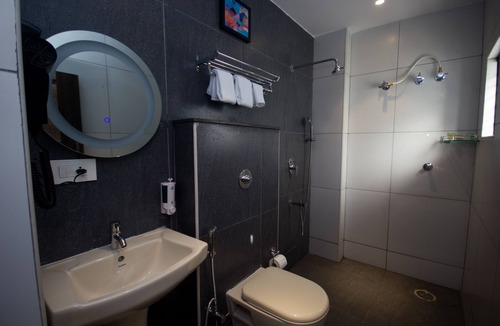 Kalyan Nagar Hotel | Vihaari 24 Business Hotel