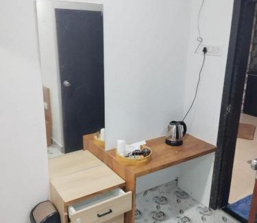 Navi Mumbai Hostel | Vijay Cozy Corner Hostel