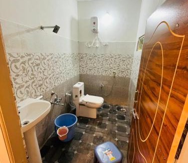 Kamalapur House | Vijay Guest House Hampi-Kamalapura
