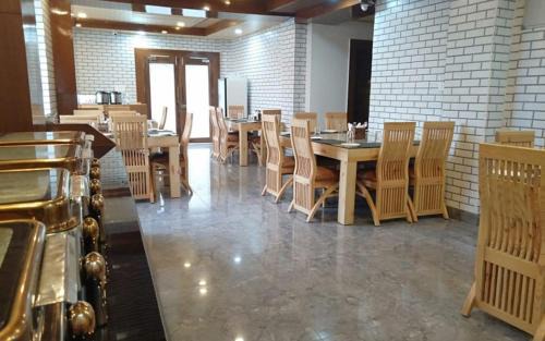 Badrinath Hotel | VijayLord's palace Badrinath