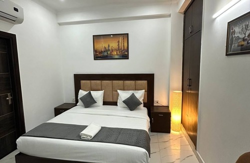 Gurugram Bed & Breakfast | Vikrant Residency 177