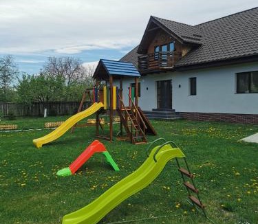 Dumbrava Rosie House | Vila Lazar