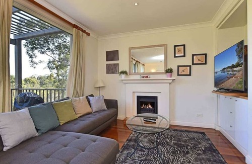 Pokolbin Villa | Villa 2br Ferre Villa located within Cypress Lakes Resort