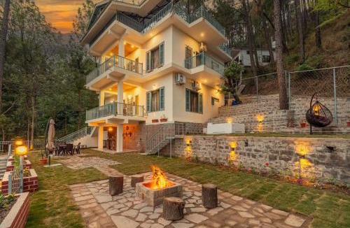 Dharampur Hotel | Villa bliss by Ravi and Jazz l 4bhk villa l valley view l jacuzzi l bonfire l parking