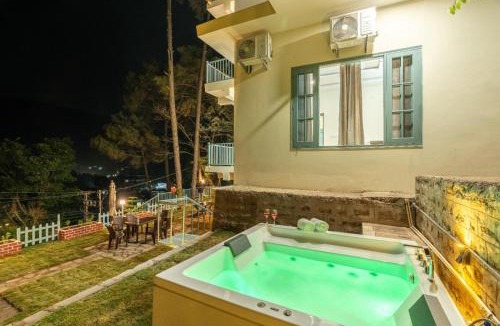 Dharampur Hotel | Villa bliss by Ravi and Jazz l 4bhk villa l valley view l jacuzzi l bonfire l parking