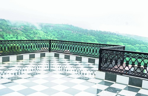 Panchgani Villa | VILLA CREDENCE - 4 Bedroom Villa with Private Swimming Pool in Panchgani