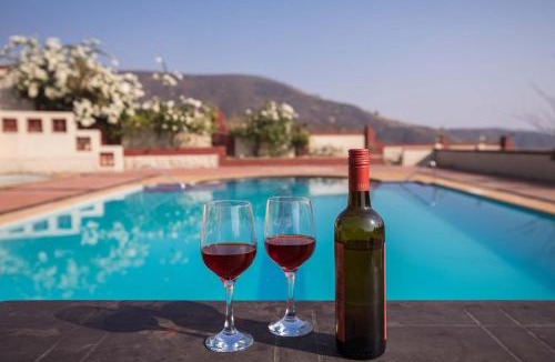 Khalapur Villa | Villa Dazzle by StayVista - Unwind in a Mountain-City View Villa with a Terrace Pool