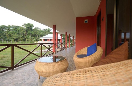 Madari Hat Resort | Villa de hollong