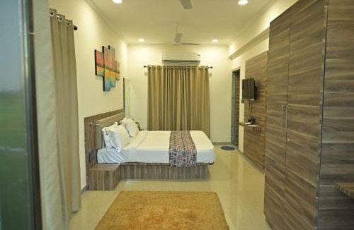Chikalwas Villa | Villa Le Village