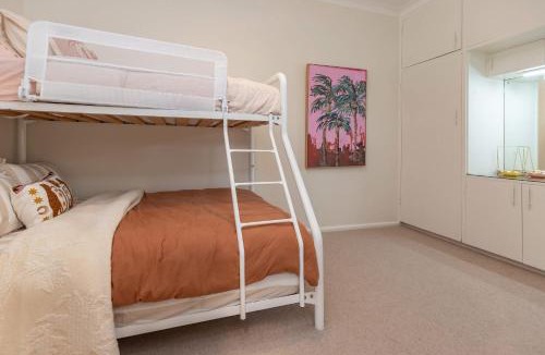 Forster Villa | Villa Lola Lakefront Comfort