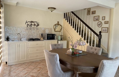 Pokolbin Villa | Villa Provence Hunter ValleynFrench-style Estate Private Stays & Celebrations