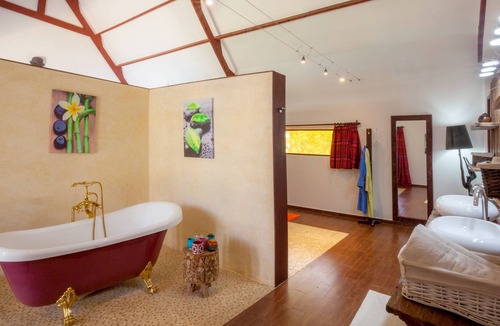 Ukunda Villa | Villa Raymond Diani-5 star luxury villa with private pool