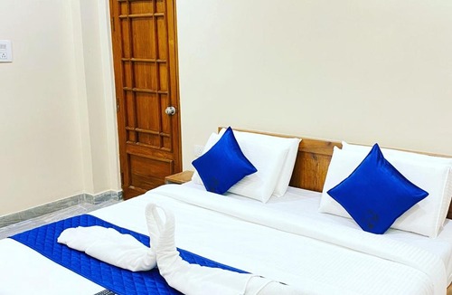 Hyderabad Apartment | Villa Rooms At Moosapet Near Lake Shore Mall By KP Suites