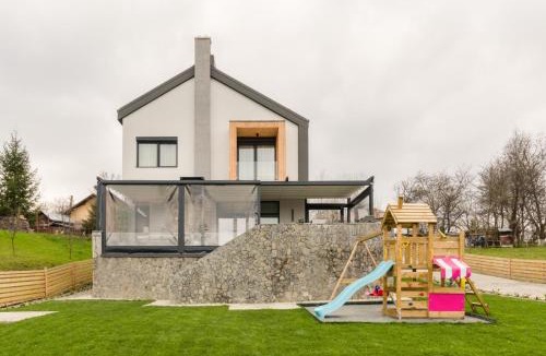 Comarnic Villa | Villa The Frame