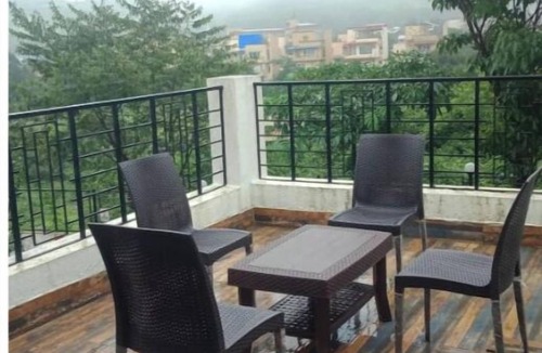 Kune N.m. House | Villa with a pool perfect holiday home stay with friends and family
