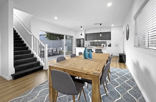 Shellharbour Condo | Village Seaside Retreat - Modern, Walk to Beach