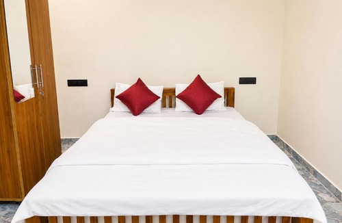 Ambalapuzha Hotel | Vilstay Go Malabar Comfort Rooms