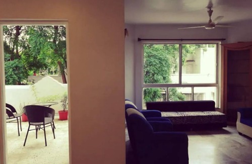 Koregaon Park Apartment | Vintage 2BHK Green & Peaceful - Osho Centre at 5 mins